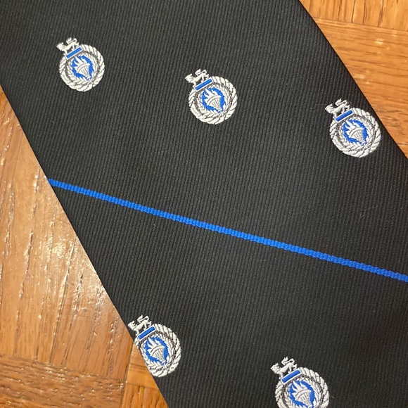 🎁 Vintage TOWNCRAFT for JC PENNEY’S men’s royal crest tie - Picture 2 of 8